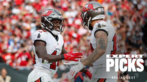 Experts Predict Who Will Win Between the Tampa Bay Buccaneers and ...