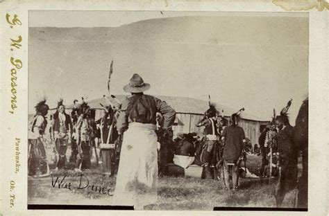 Osage In-Lon-Schka dancers at Pawhuska, Oklahoma – 1905 | Native american reservation, American ...