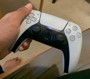 PlayStation 5 controller : New image leaked for the Playstation - Task Boot