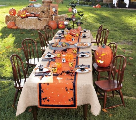 8+ Innovative Ideas for Halloween Table Decorations | Games and ...