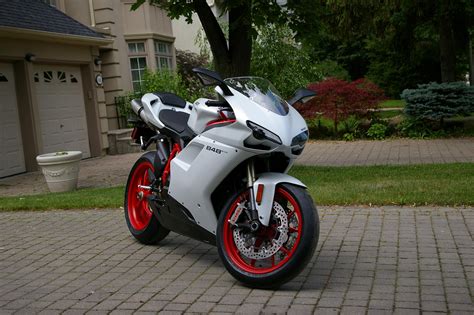 Ducati Superbike 848 Evo White