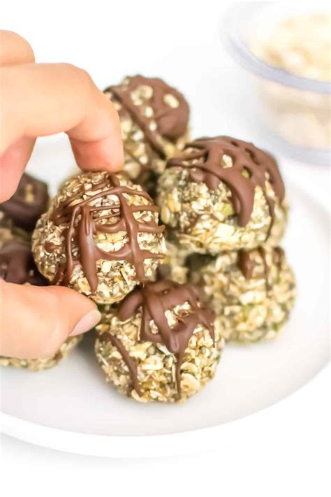 No Bake Oatmeal Protein Balls - kiipfit.com