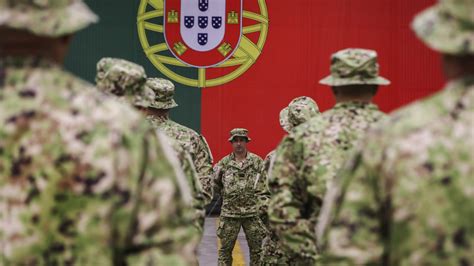 Militares do Exército português partiram para missão da NATO na Roménia ...