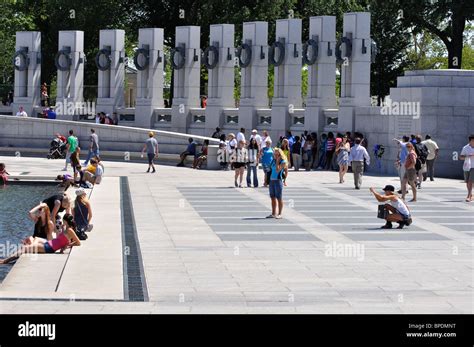 National World War II Memorial and fountain, Washington DC, USA Stock ...