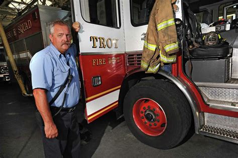 Troy fire captain retires after 31 years