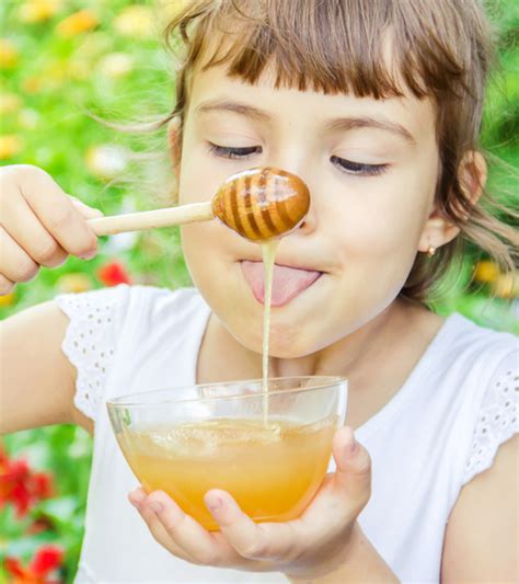 Honey For Kids: When To Introduce, Benefits And Precautions