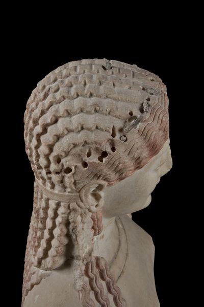 Statue of a Kore. The "Peplos Kore" | Acropolis Museum | Official website