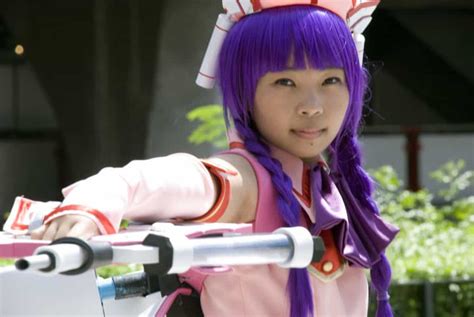 How To Make A Cosplay Gun Prop | HobbyKraze