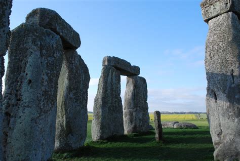 Ask the Archaeologist: What is a henge? - Young Archaeologists' Club ...