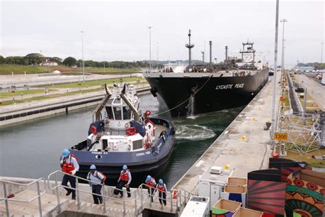 Ship Photos of the Day - Inaugural Transit of the Panama Canal Expansion