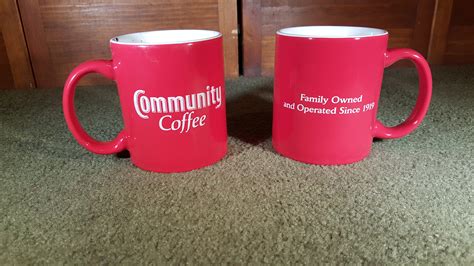 25 Vintage and Authentic Community Coffee Mugs in Original Box