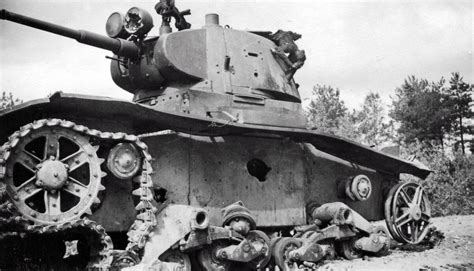 T26 Soviet tank destroyed and burnt - The Greatest hi-res photo archive!