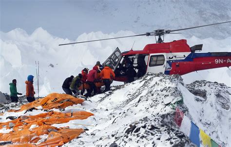 Everest Avalanche After Nepal Earthquake: See Photos From a Survivor | Time