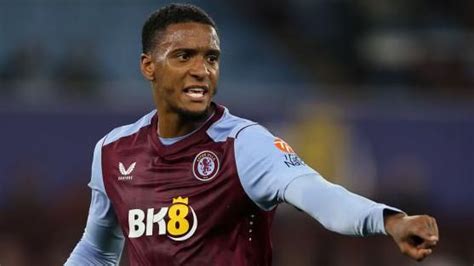 Aston Villa: Ezri Konsa signs new contract - BBC Sport