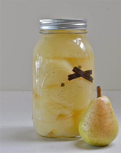 Cinnamon & Vanilla Pears in Light syrup – SBCanning.com – homemade canning recipes