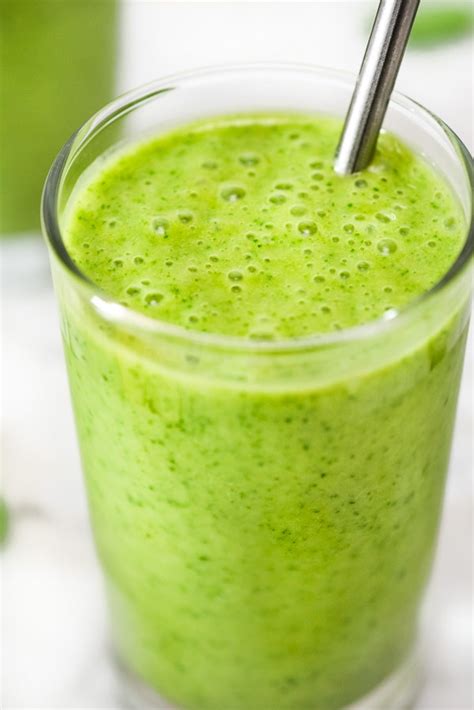 Spinach Smoothie Recipe (VIDEO) | COOKTORIA