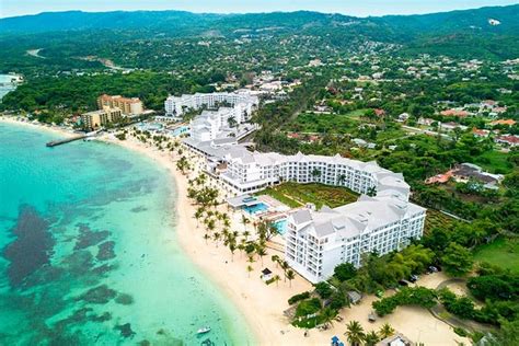 The Newly Renovated RIU Ocho Rios - luxedestinationweddings.com