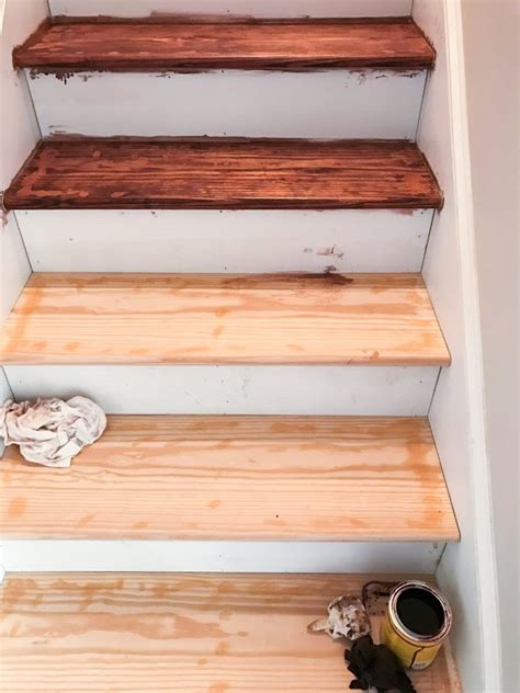 DIY Budget Stair Makeover : Kiss That Old Carpet Goodbye for under $100 | Stair makeover, Stairs ...