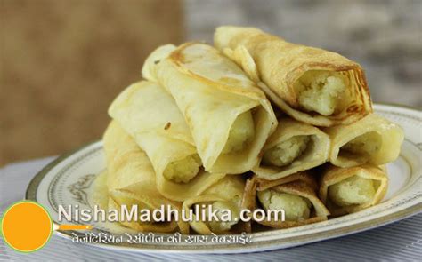 Patishapta pitha Recipe - Patishapta bengali sweet recipe - Nishamadhulika.com