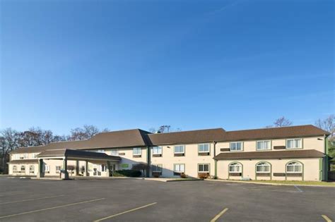 white lake inn and suites, Whitehall (MI) | 2021 Updated Prices, Deals