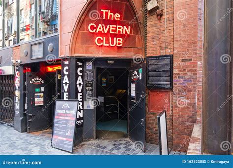 Cavern Club I Liverpool, Där Beatles Popularitet Började Redaktionell ...