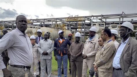 Sudan Declares Oil Force Majeure Amid South Sudan Economic Crisis [5:09]