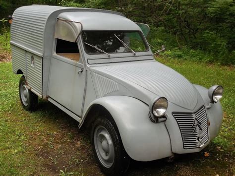 Fourgonnette Conclusion: 1960 Citroën 2CV Van - http://barnfinds.com/1960-citroen-2cv-van ...