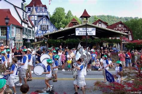 Oktoberfest in Helen - Atlanta Magazine | Weekend family getaways ...