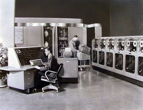 10 Colossal Old Computers That Changed History - Best Computer Science Schools