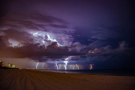 Lightning storm over the Gulf of Mexico near Pensacola Beach ...