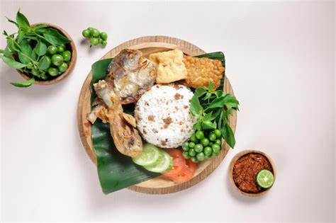 Premium Photo | Nasi tutug oncom is a traditional sundanese rice made ...