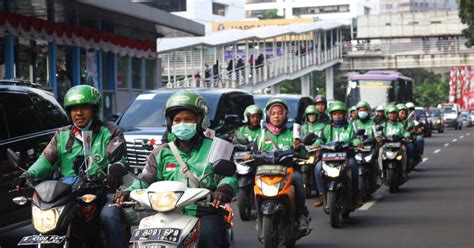 Online Ojek Drivers In Jakarta Banned From Carrying Passengers Due To COVID-19 Health Concerns ...