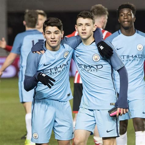 Frugal egipcio dramático man city academy players Conmoción Inevitable La forma