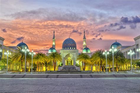 Al-Bukhari Mosque of Malaysia | Mosque, Malaysia, Beautiful mosques