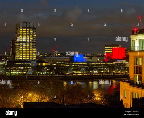 London skyline at night Stock Photo - Alamy