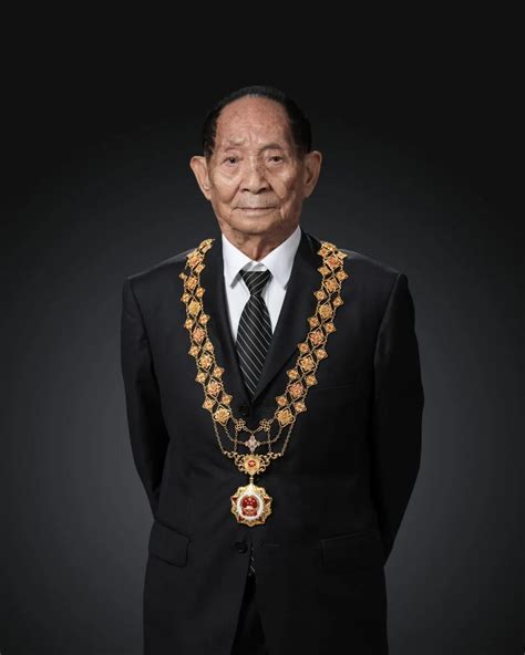 Yuan Longping, 'father of hybrid rice,' dies at 91 - CGTN