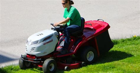 How to Cut Grass on a Steep Hill with a Riding Lawn Mower