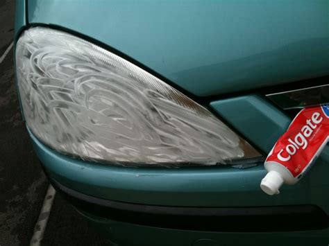 How to Clean Your Headlights with Toothpaste