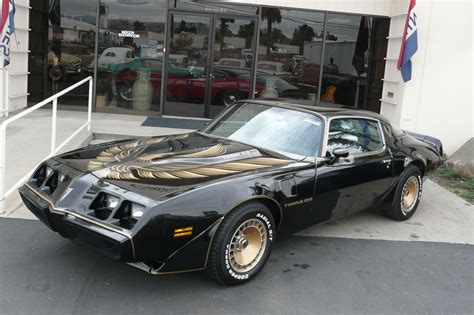 1980 Pontiac Firebird - Information and photos - MOMENTcar