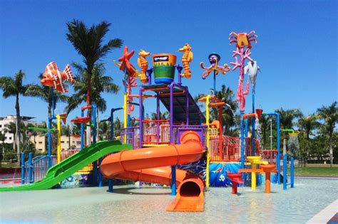 Family Friendly Resorts with Waterslides - Brisbane Kids