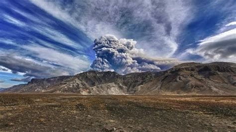 Eyjafjallajökull Volcanic Glacier - Iceland Travel Guide