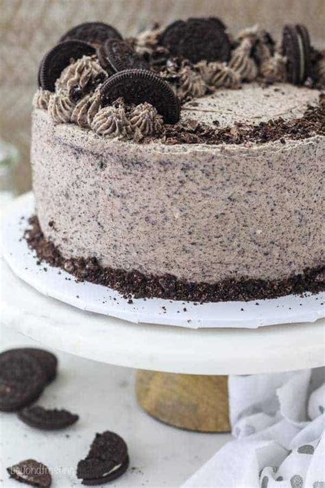 Easy Chocolate Oreo Cake with Creamy Oreo Frosting