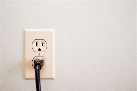 Electrical Split Outlet Warnings and Rules