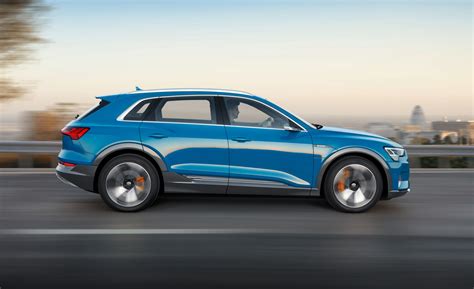 2019 Audi e-tron – New Fully Electric Crossover Arrives