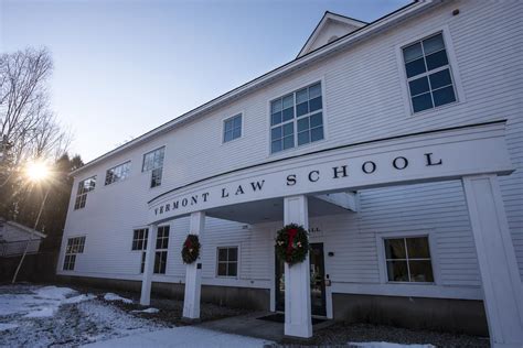 Not enough Vermont Law School grads are passing the bar exam - VTDigger