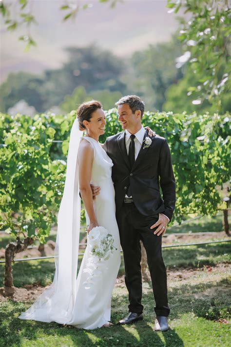 Hawkes Bay App | News - First photos of newly married couple Jacinda ...