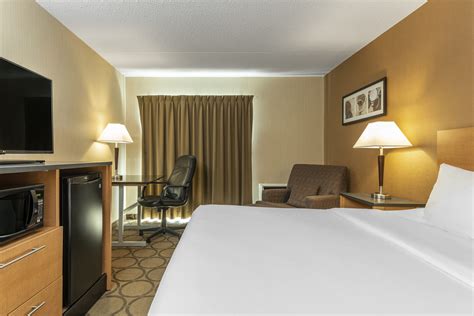 Comfort Inn Belleville - InnVest | InnVest