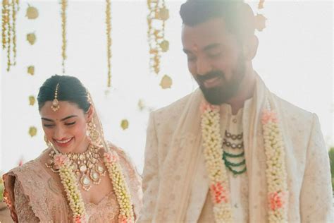 HIGHLIGHTS | KL Rahul-Athiya Shetty Wedding First Pics Out: Couple Looks Gorgeous in Pastel ...