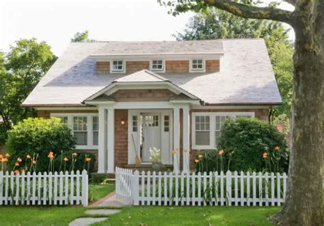 18 Cute Small Houses That Look So Peaceful - Style Motivation