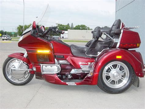 1994 RED HONDA GOLDWING GL1500 WITH LEHMAN GTL TRIKE CONVERSION